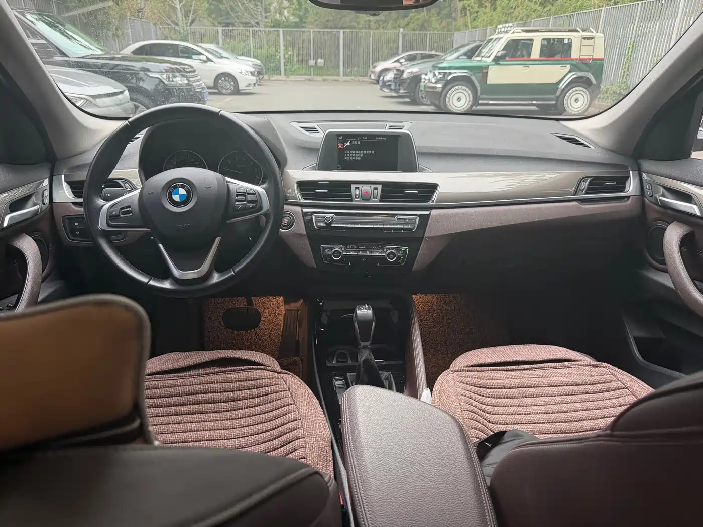BMW X1 2018 sDrive18Li Premium Model фото 11