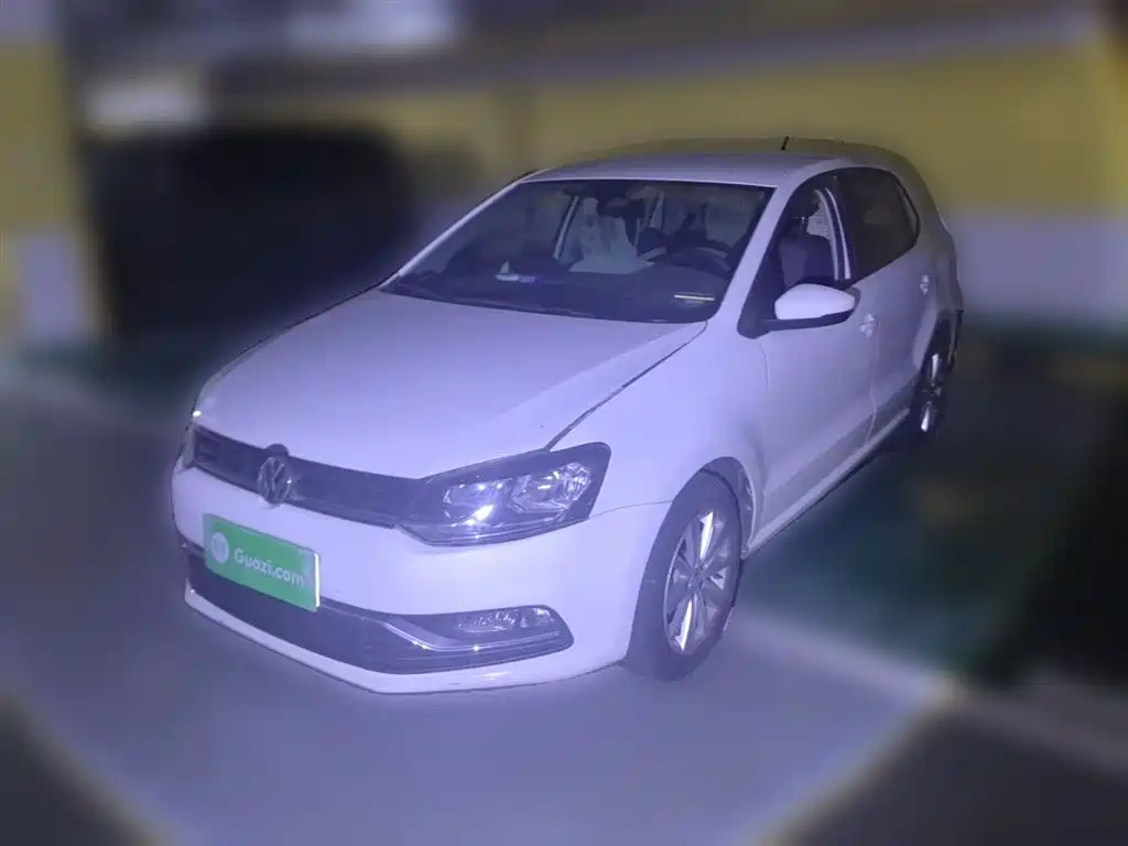 Volkswagen Polo 2014 1.6L Automatic Comfort Edition фото 2