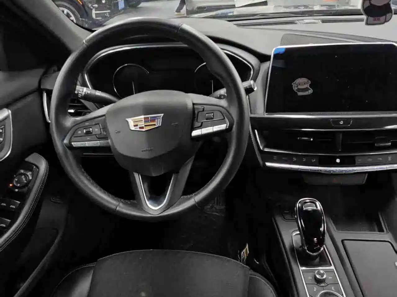 Фото 11 - Cadillac CT5