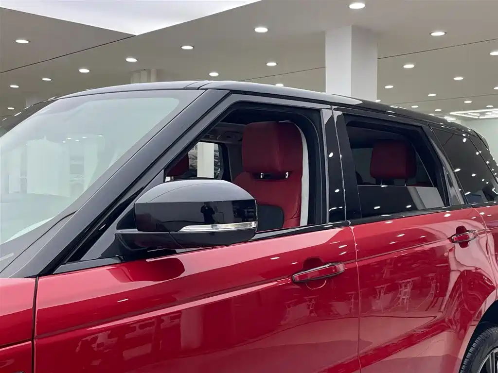 Land Rover Range Rover Sport 2021 3.0 L6 HST фото 8