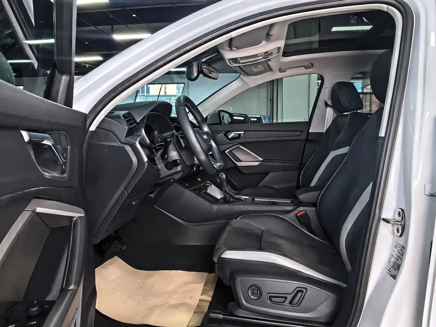 Audi Q3 2023 35 TFSI Fashion Dynamic (1.4T) фото 9