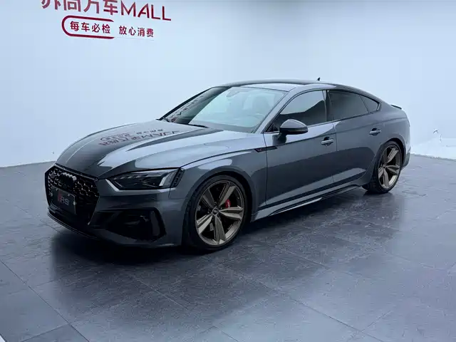 AUDI RS 5