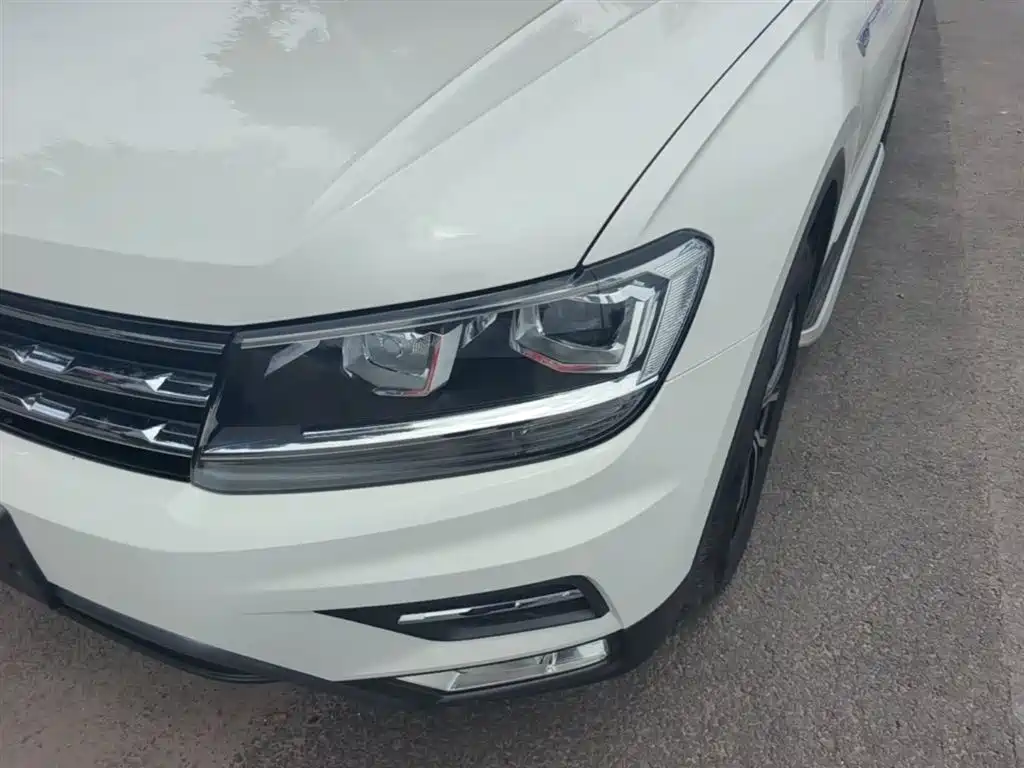 Volkswagen Tiguan L 2018 Facelift 330TSI Automatic 2WD Luxury Edition фото 24