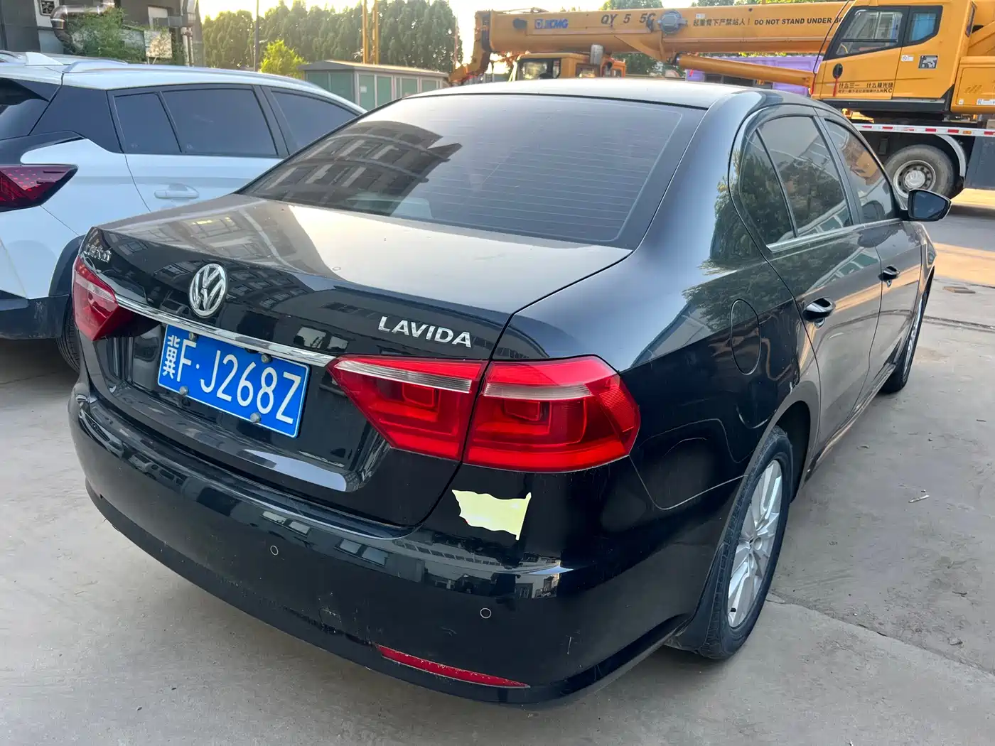 Volkswagen Lavida 2013 Facelift Classic 1.6L Automatic Comfort фото 2