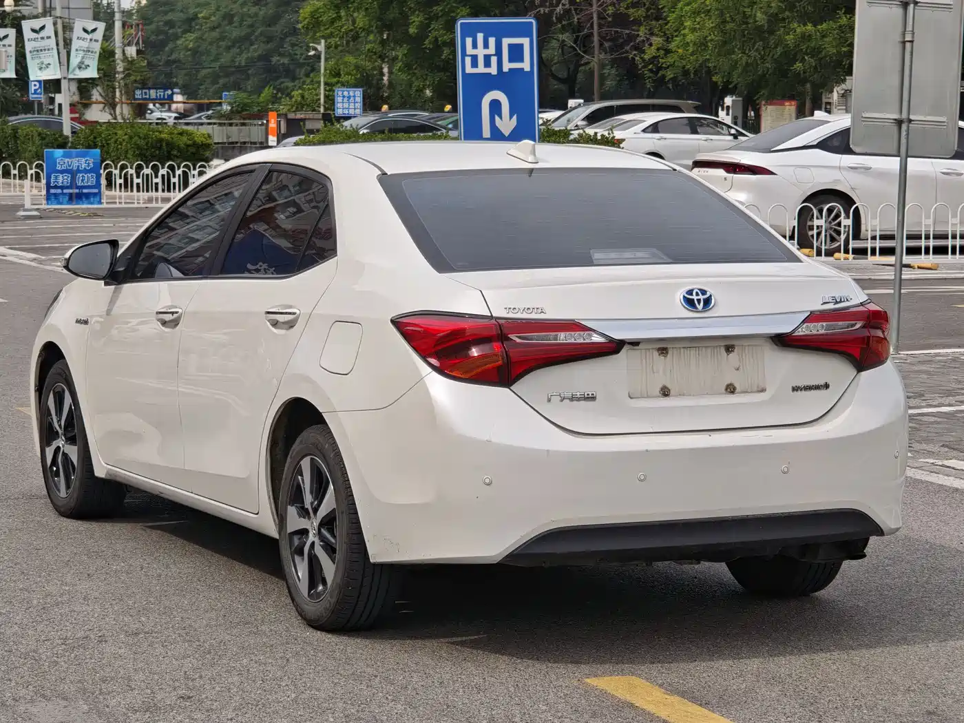 Toyota Levin 2016 Hybrid 1.8H GS-L E-CVT Leading фото 13