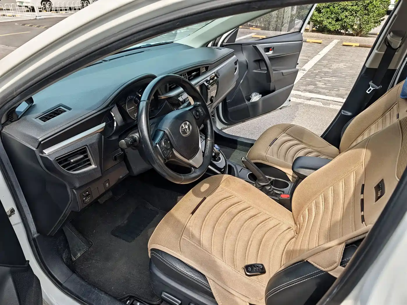 Toyota Levin 2016 Hybrid 1.8H GS-L E-CVT Leading фото 7