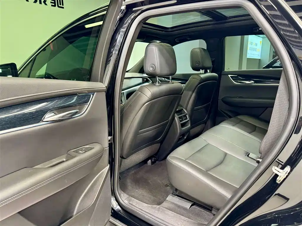 Cadillac XT5 2024 2.0T FWD Fashion Edition фото 26
