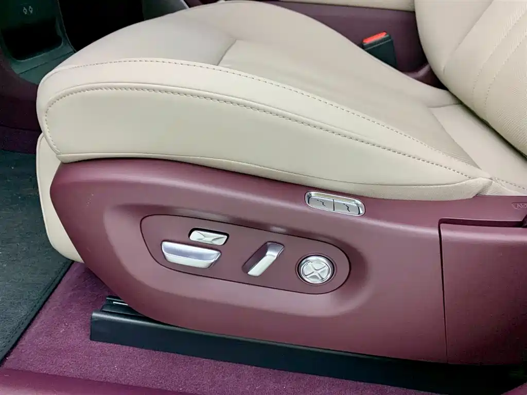 Xiaomi Auto Xiaomi YU7 2025 Extended Range RWD Edition фото 26
