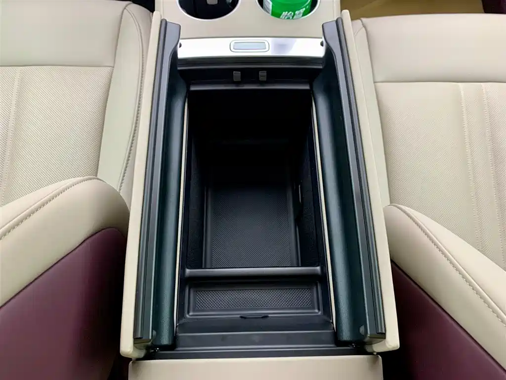 Xiaomi Auto Xiaomi YU7 2025 Extended Range RWD Edition фото 25