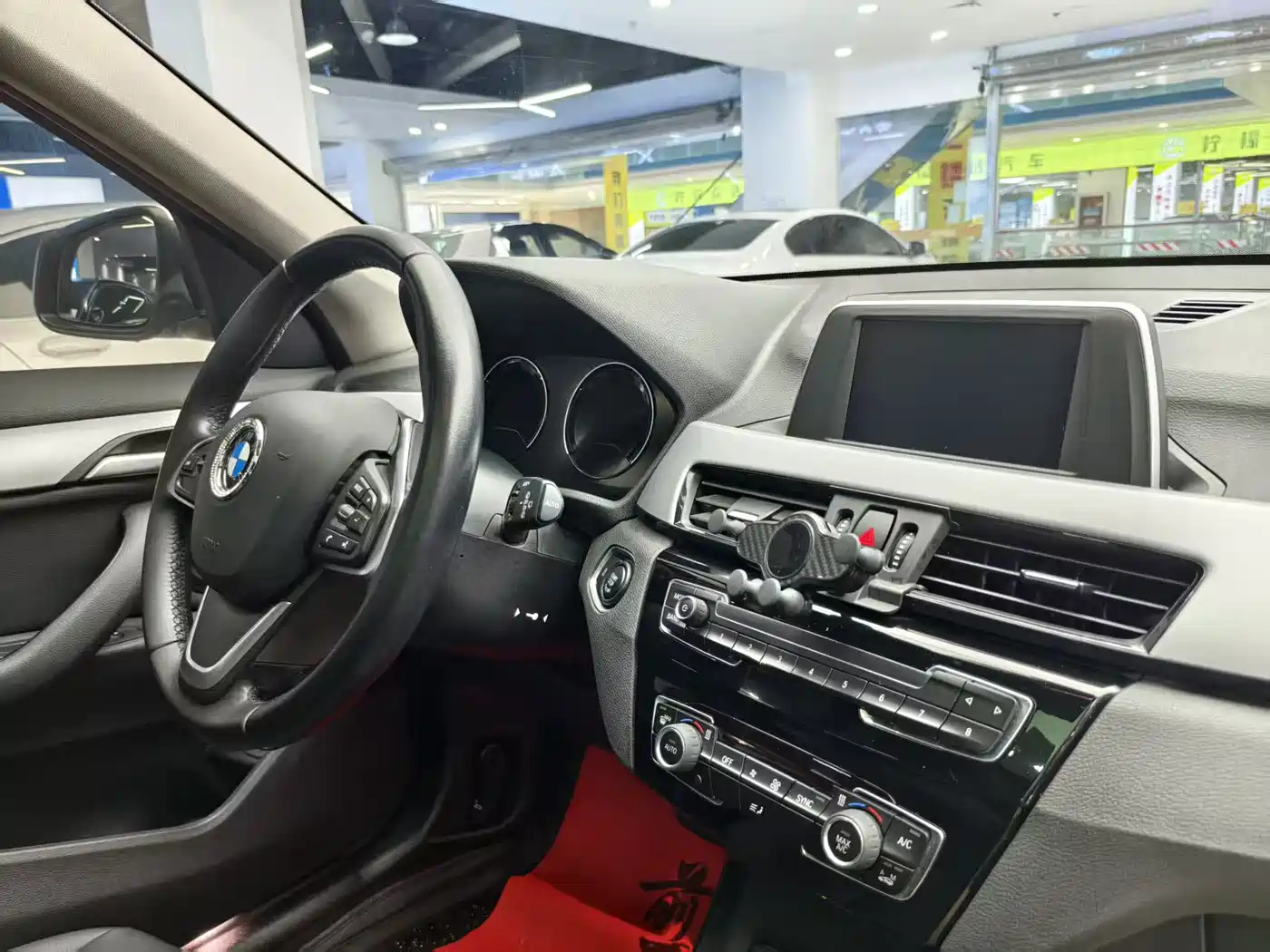 BMW X1 2019 sDrive20Li Leading Model фото 14