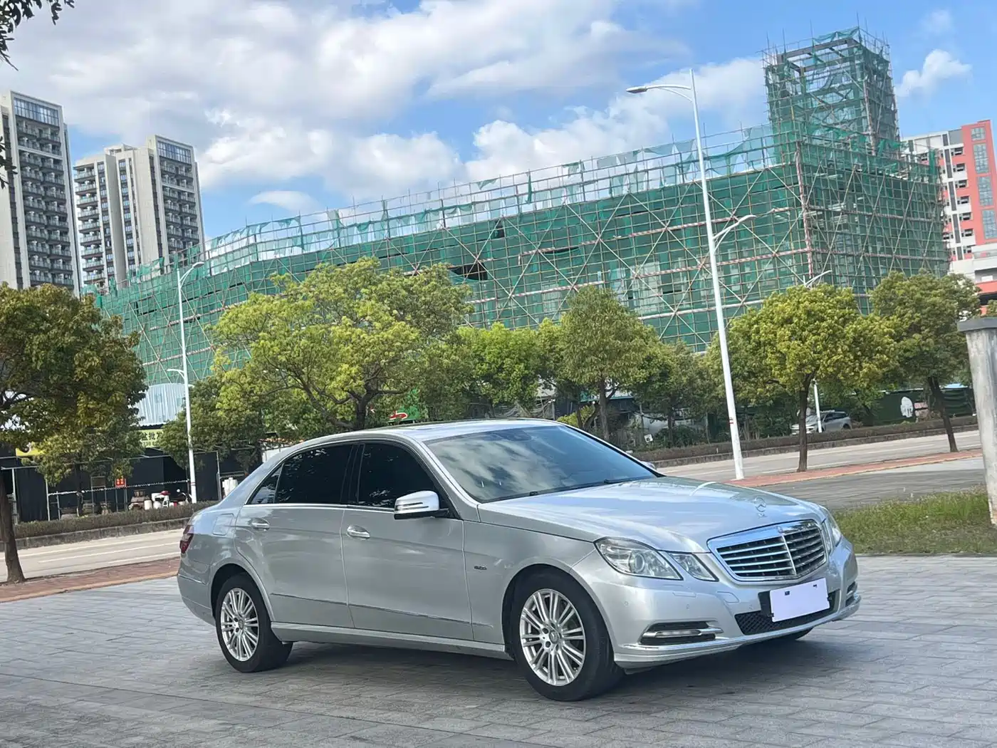 Mercedes-Benz E-Class 2011 E 200 L CGI Elegance фото 3