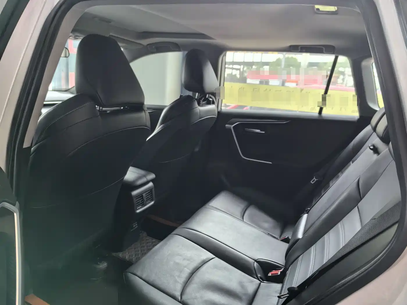 Toyota Wildlander 2022 2.0L CVT AWD Luxury PLUS Edition фото 12