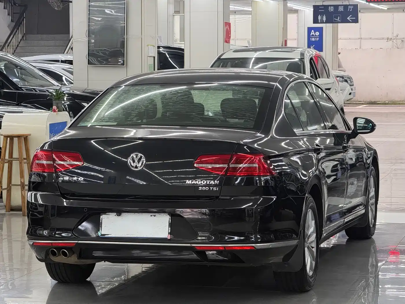 Volkswagen Magotan 2018 280TSI DSG Comfort фото 11