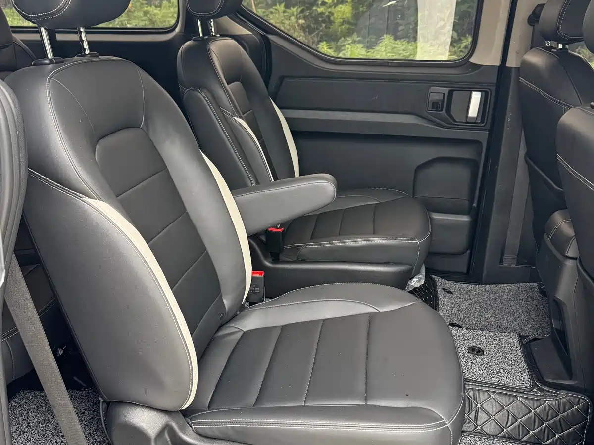 Wuling Motors Wuling Journey 2022 2021 1.5T Manual Luxury Edition