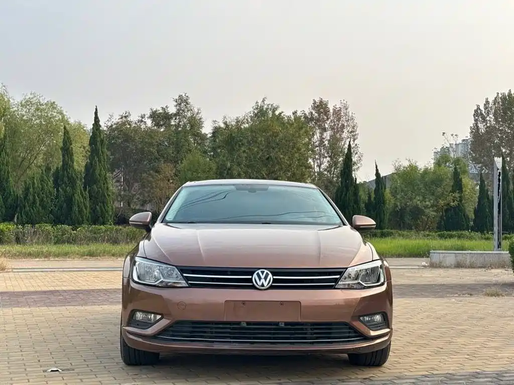 Volkswagen Lamando 2016 2015 330TSI DSG Comfort