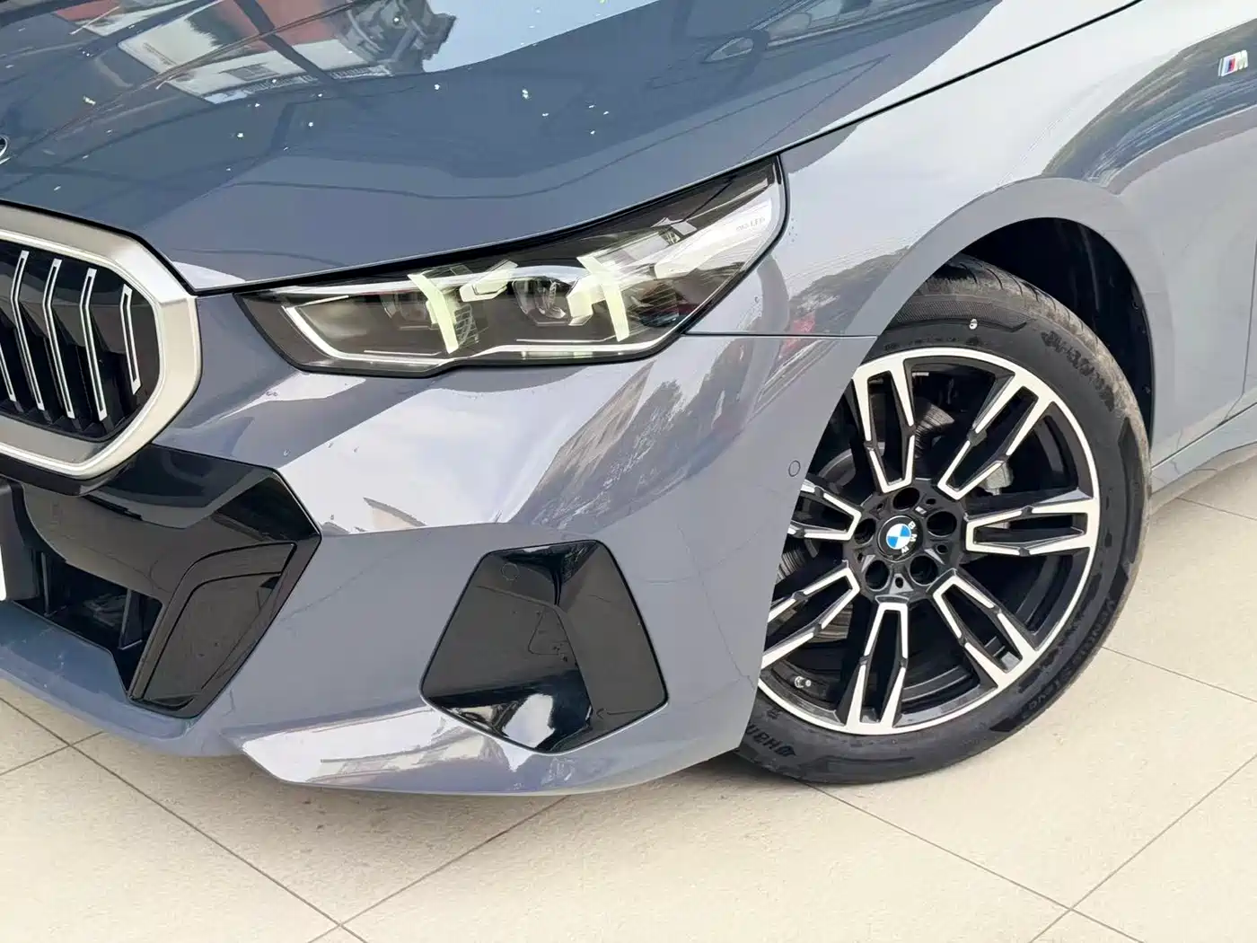 BMW 5 Series 2025 525Li M Sport Package фото 6