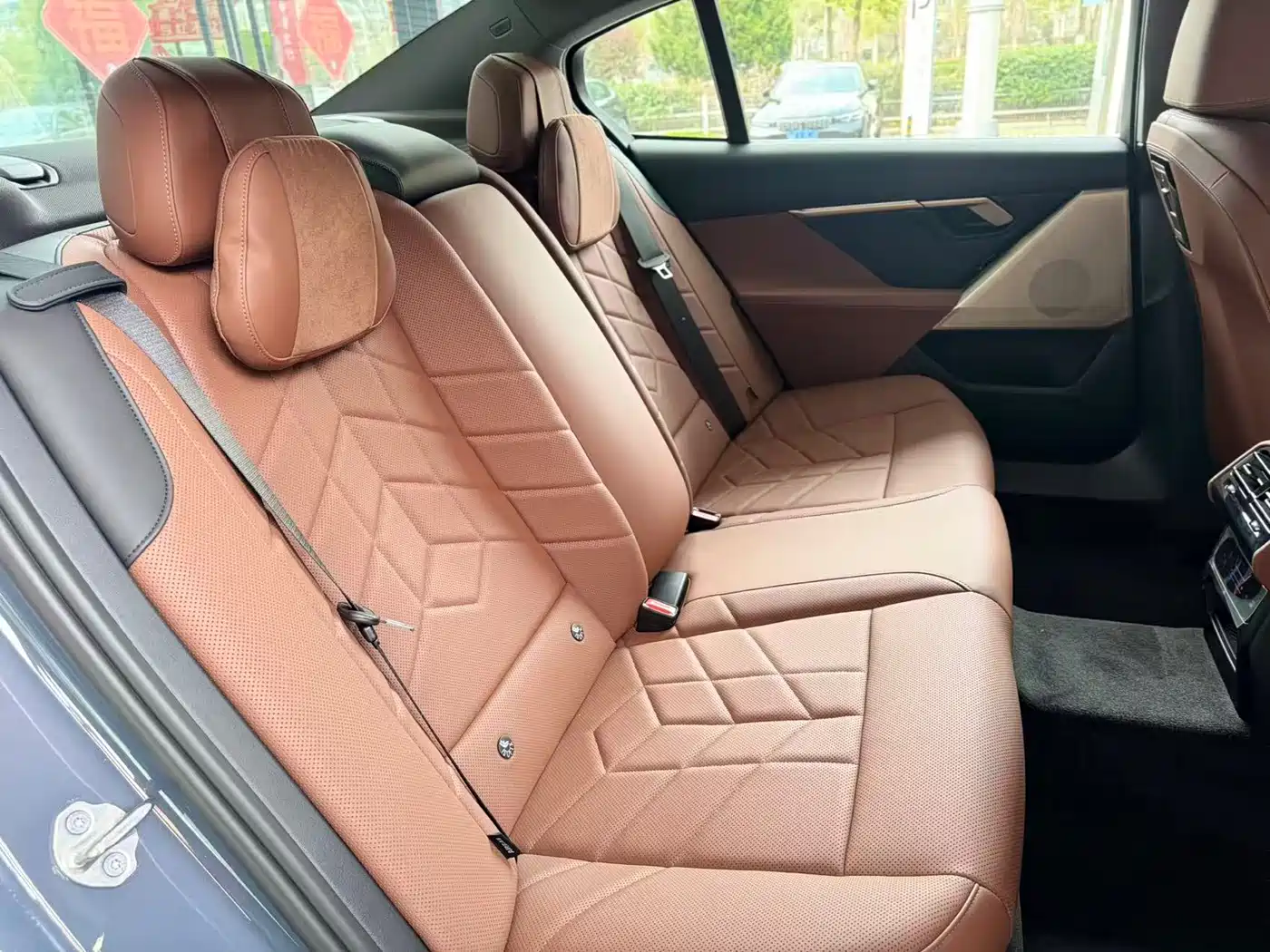 BMW 5 Series 2025 525Li M Sport Package фото 19