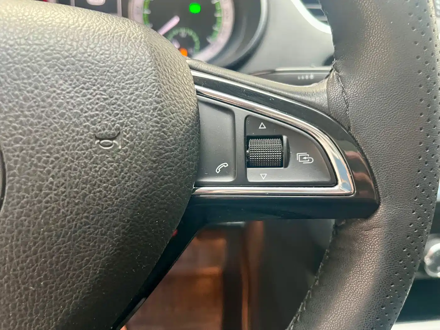 Škoda Octavia 2018 1.6L Automatic Luxury фото 8