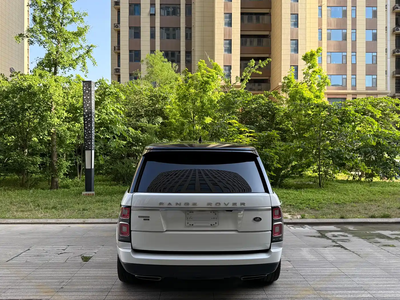 Land Rover Range Rover 2022 3.0 L6 400PS Prestige Genesis Extended Edition фото 6