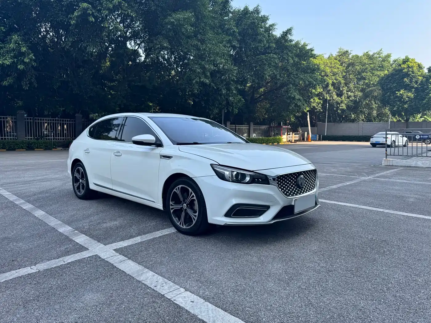 MG MG6 2017 2017 20T Automatic Luxury Smart Connect Version (China V)