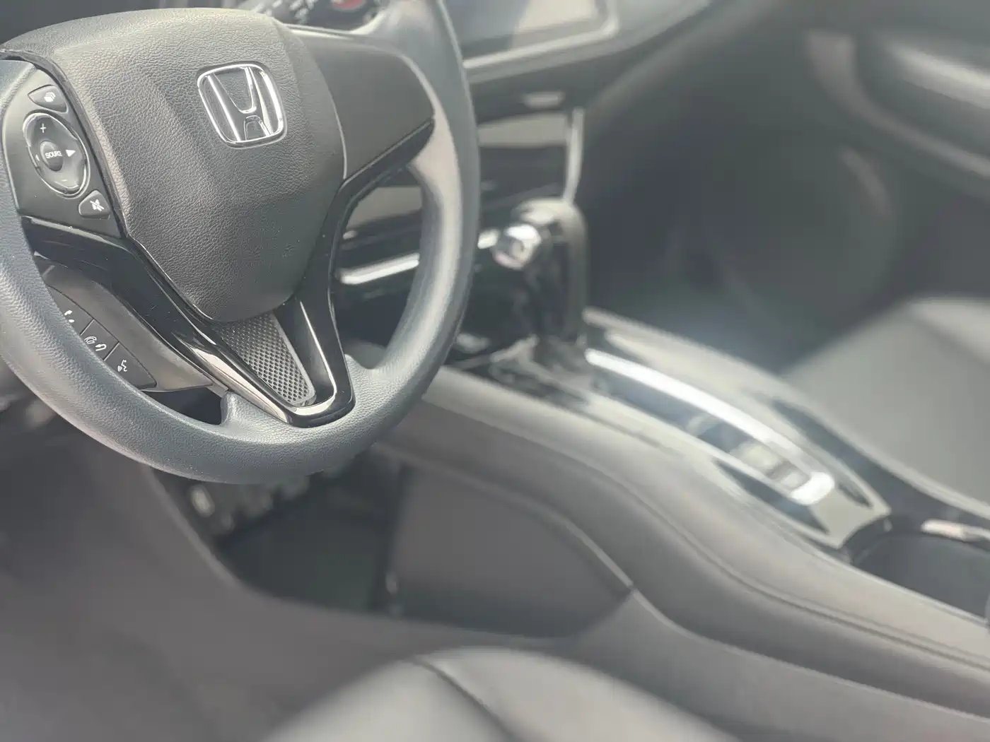 Photo 13 - Honda Vezel