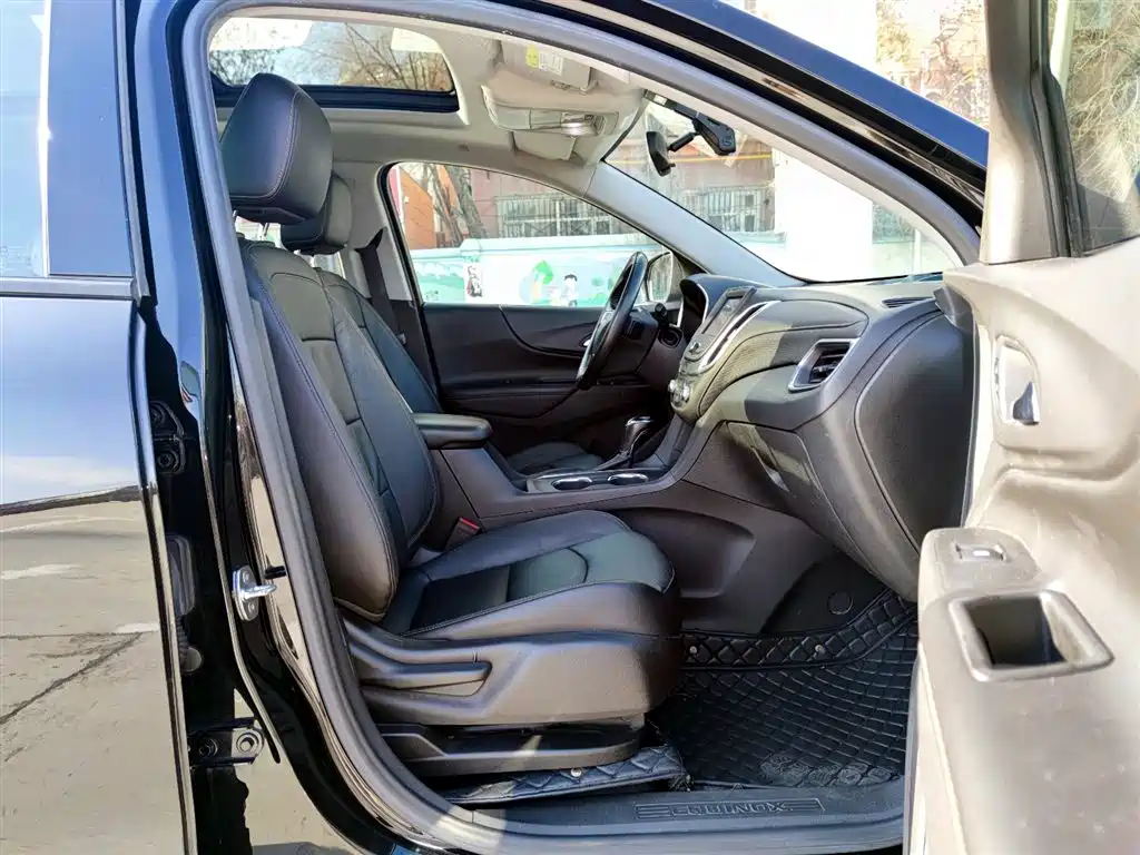Chevrolet Equinox 2019 535T Auto Galloping Edition China V фото 8