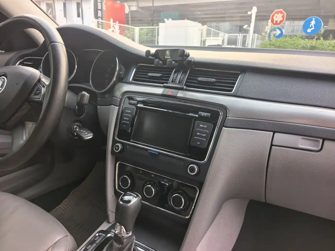 Škoda Superb 2013 1.8TSI Automatic Elegance Edition фото 17