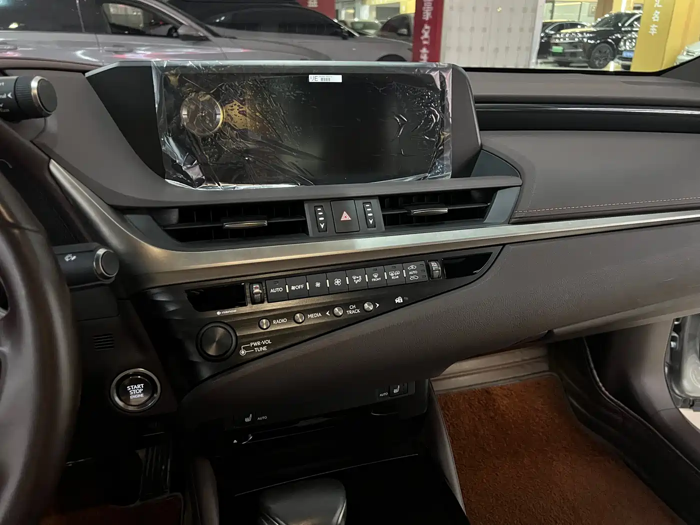 Lexus ES 2020 200 Excellence фото 7