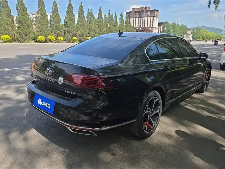 Volkswagen Magotan 2025 Facelift II Public Edition 330TSI DSG Luxury фото 3