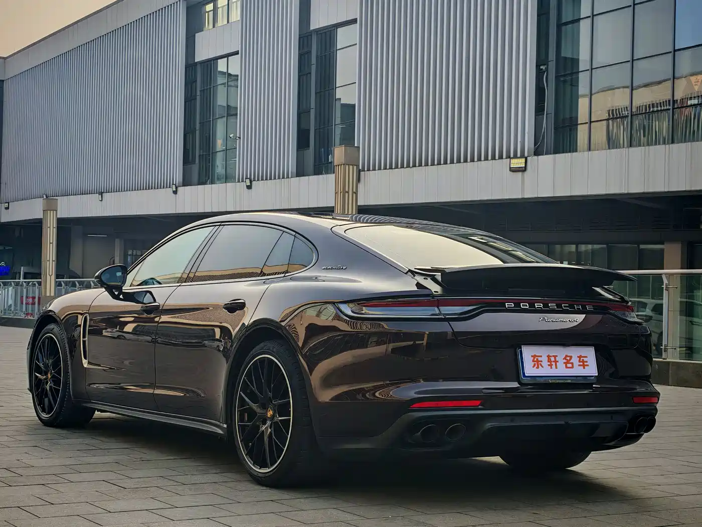 PORSCHE PANAMERA