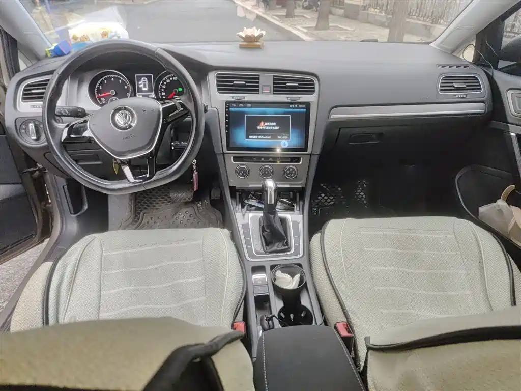 Volkswagen Golf 2016 230TSI Automatic Comfort фото 13