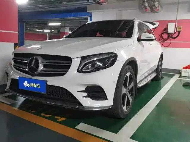MERCEDES-BENZ GLC