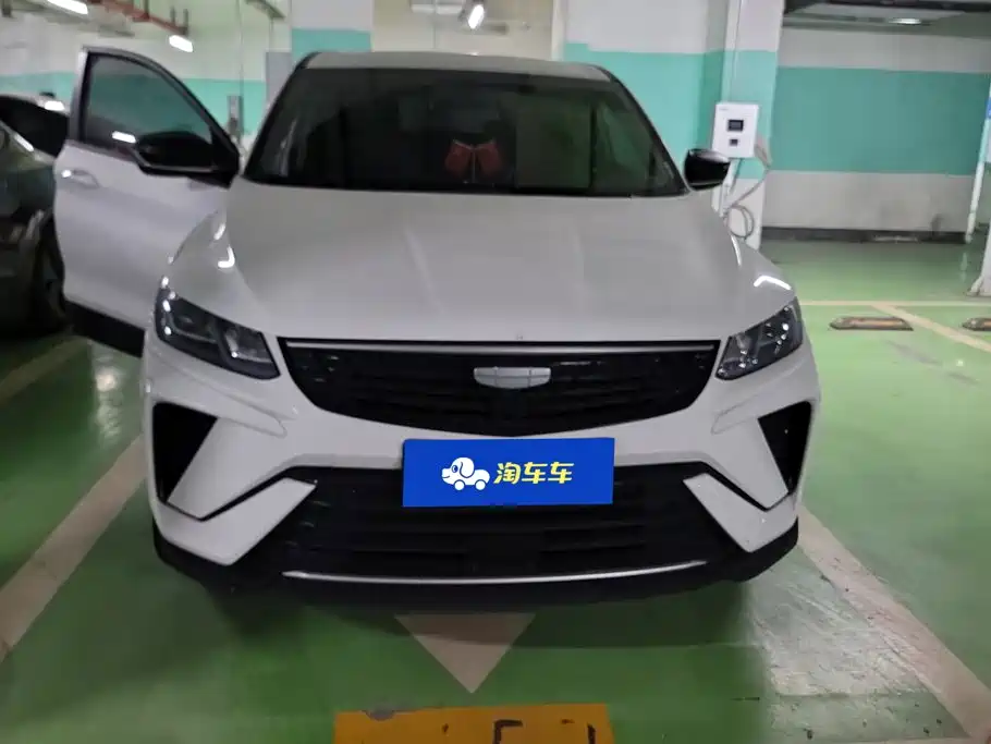 Фото 2 - Geely Binyue