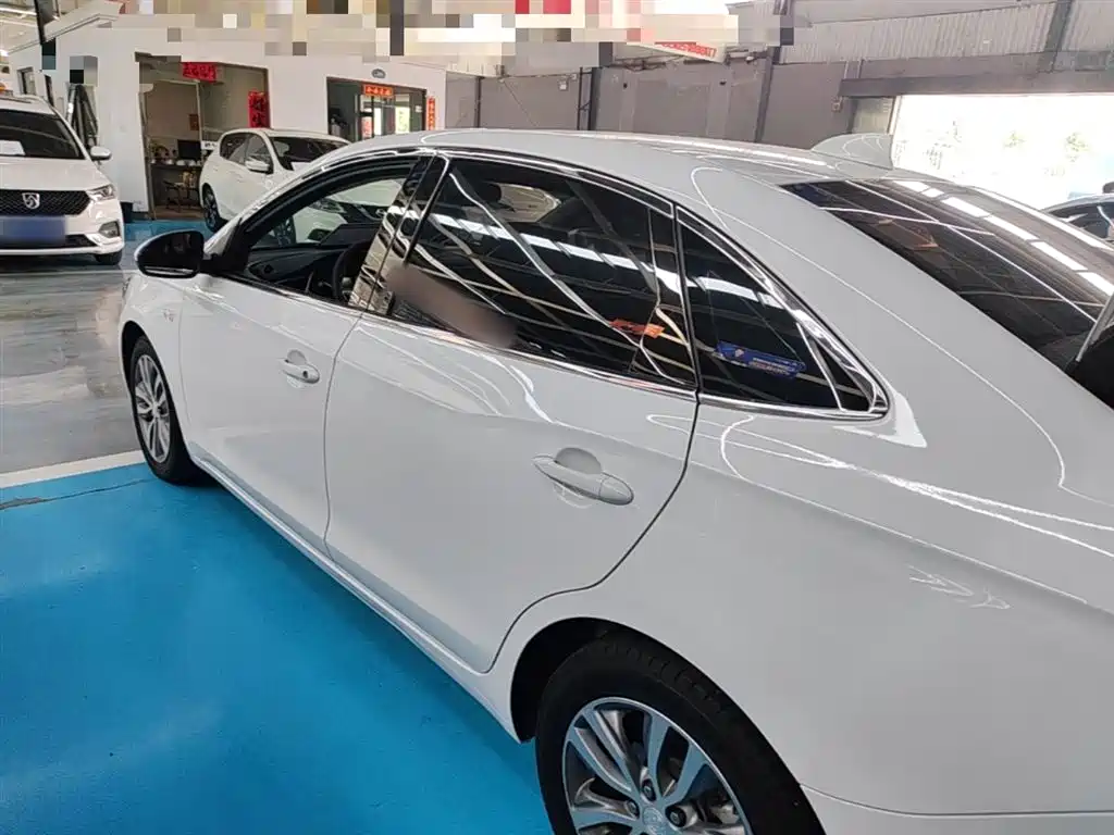 Buick Excelle 2019 18T Auto Connected Elite China VI фото 5