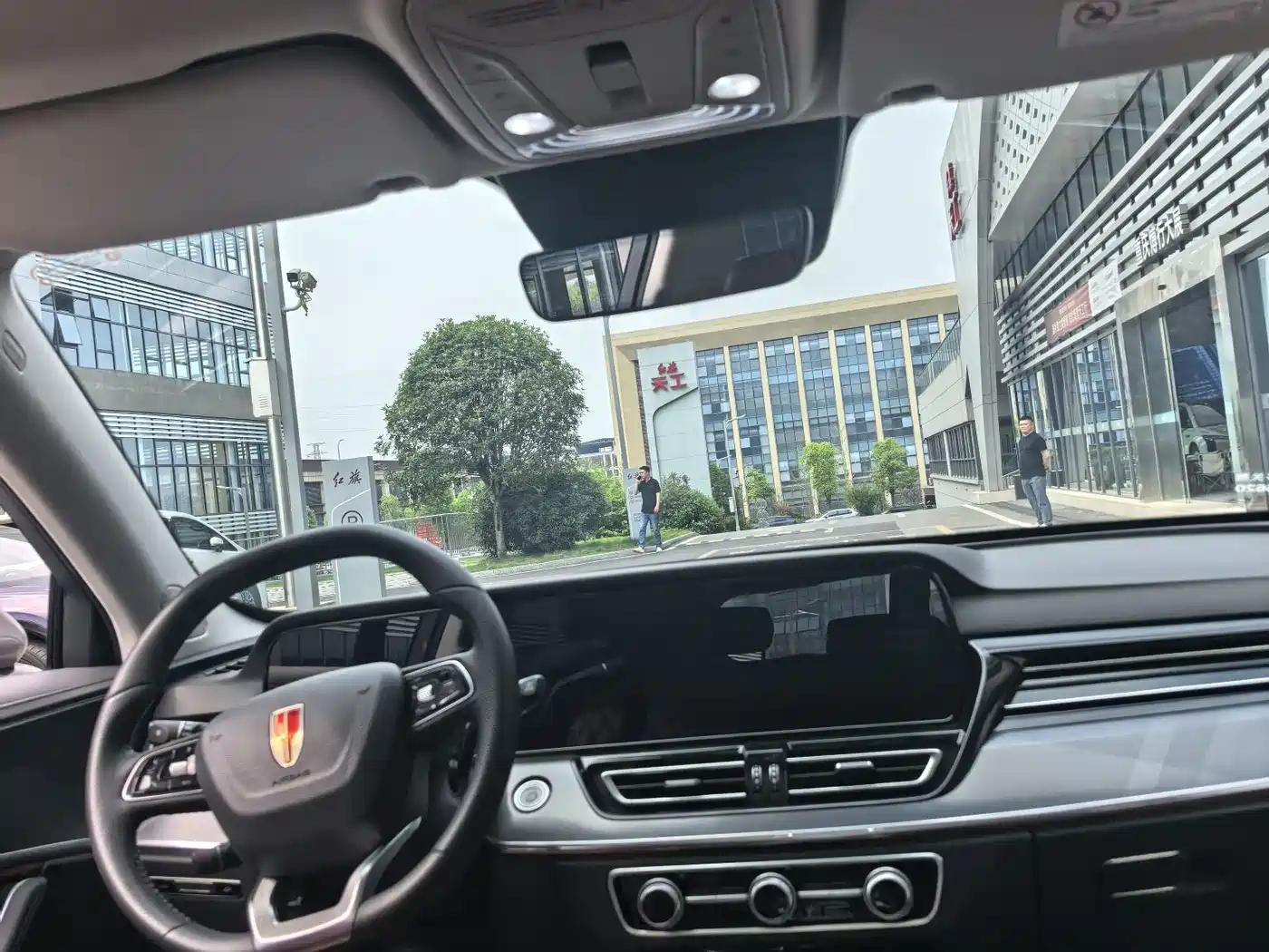Hongqi HS5 2023 2.0T Flag Enjoy Pro Edition фото 9