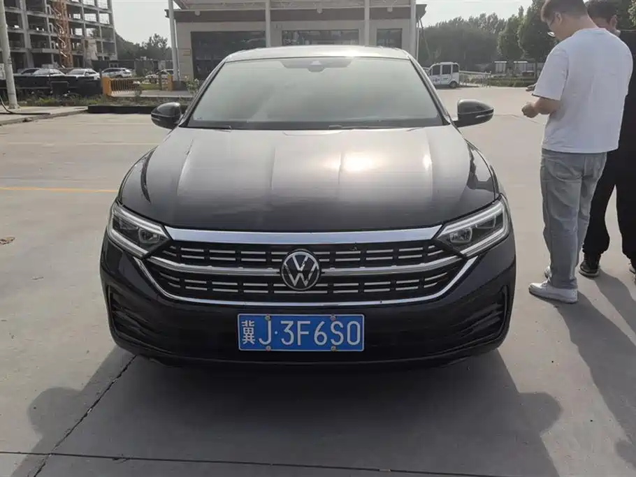 Volkswagen Sagitar 2023 300TSI DSG Excellence Edition фото 2