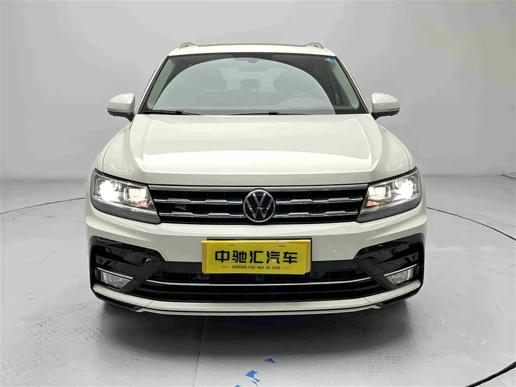 Volkswagen Tiguan L 2021 330TSI Automatic 2WD R-Line Premium фото 2