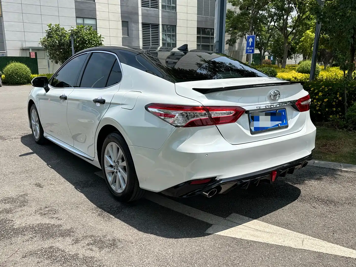 Toyota Camry 2023 2.0G Luxury Edition фото 4