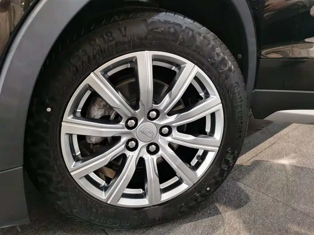Cadillac XT4 2021 28T FWD Premium Edition фото 16