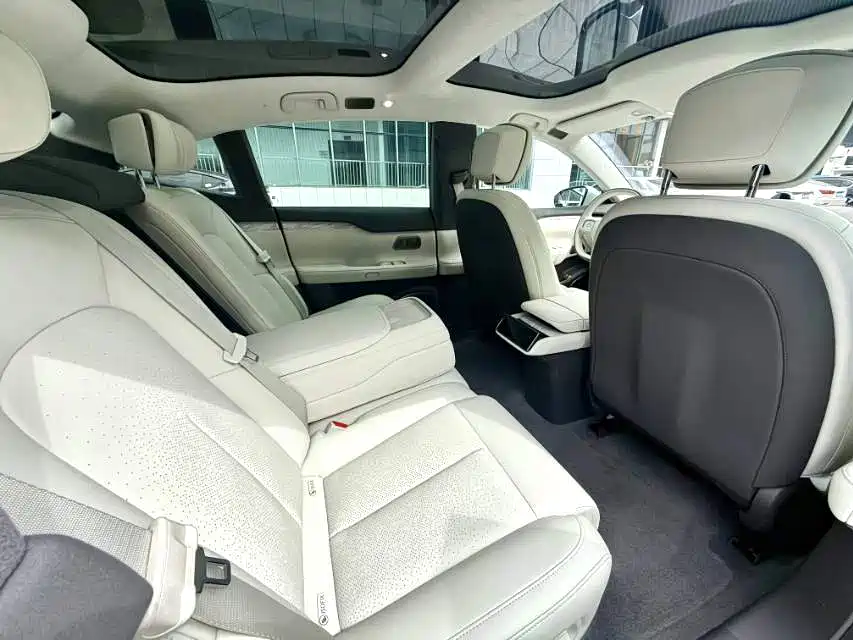 NIO ET7 2024 75kWh Executive Edition фото 5