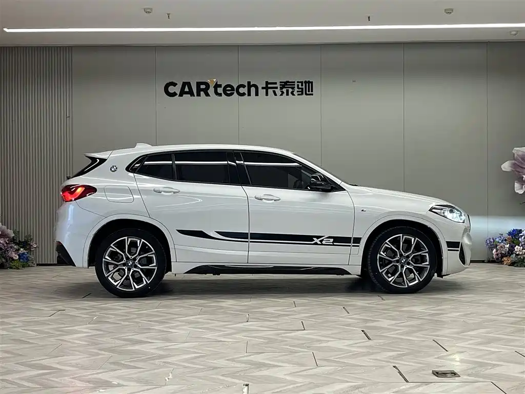 BMW X2 2021 Facelift xDrive25i Shadow Night Edition фото 4