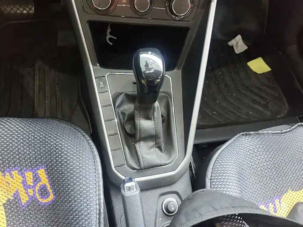 Volkswagen Polo 2021 Plus 1.5L Automatic Panorama Enjoyment Edition фото 10