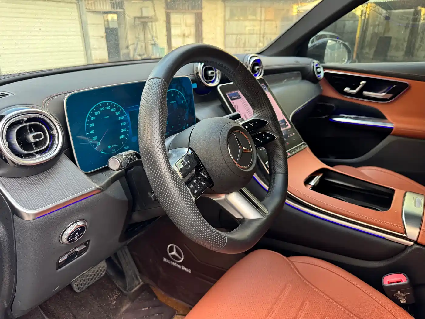 Mercedes-Benz GLC 2024 GLC 260 L 4MATIC Luxury 5-seater фото 7