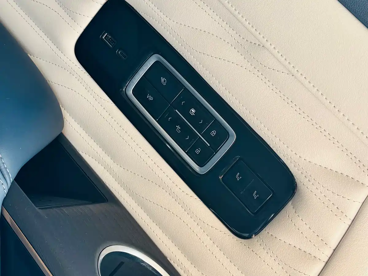 Buick Century 2025 2.0T 4-Seater Private Edition фото 25