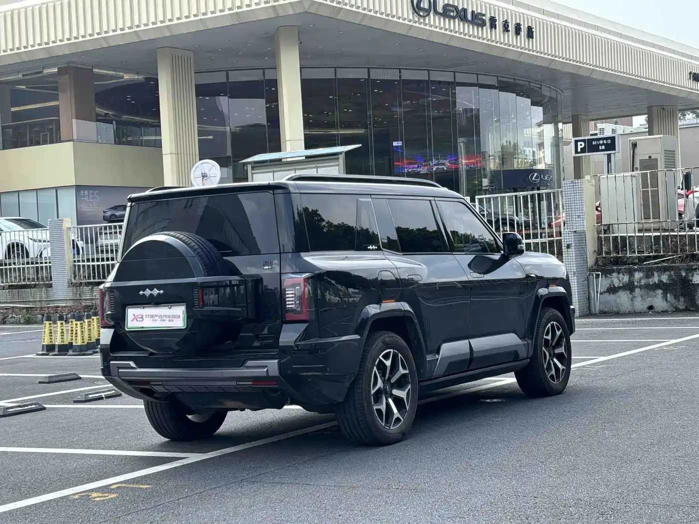 Fang Cheng Bao Leopard 8 2025 2025 Zhiyong Flagship 7-Seater