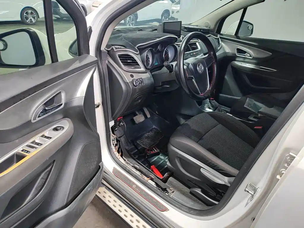 Фото 12 - Buick Encore