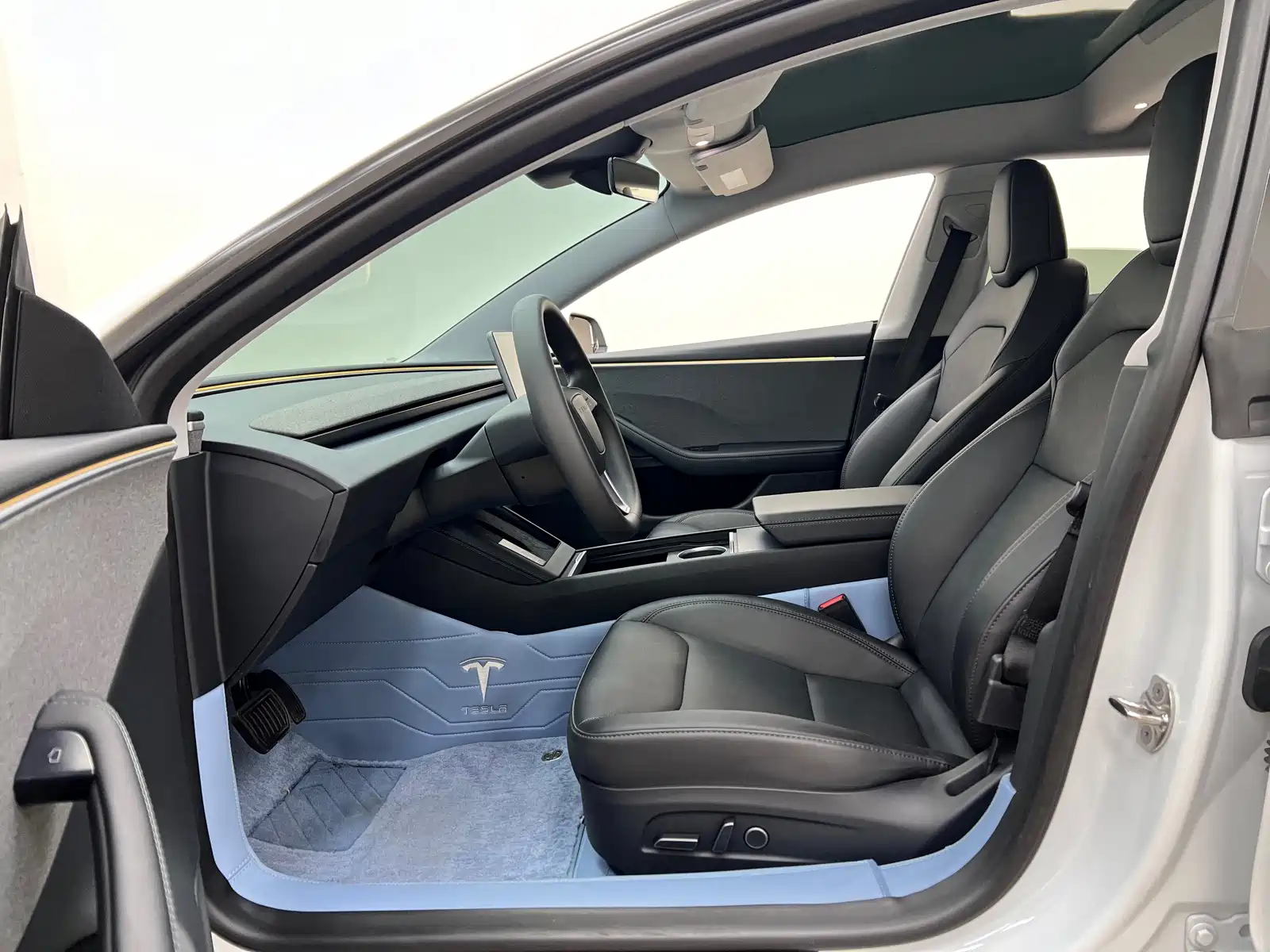 Фото 8 - Tesla Model 3