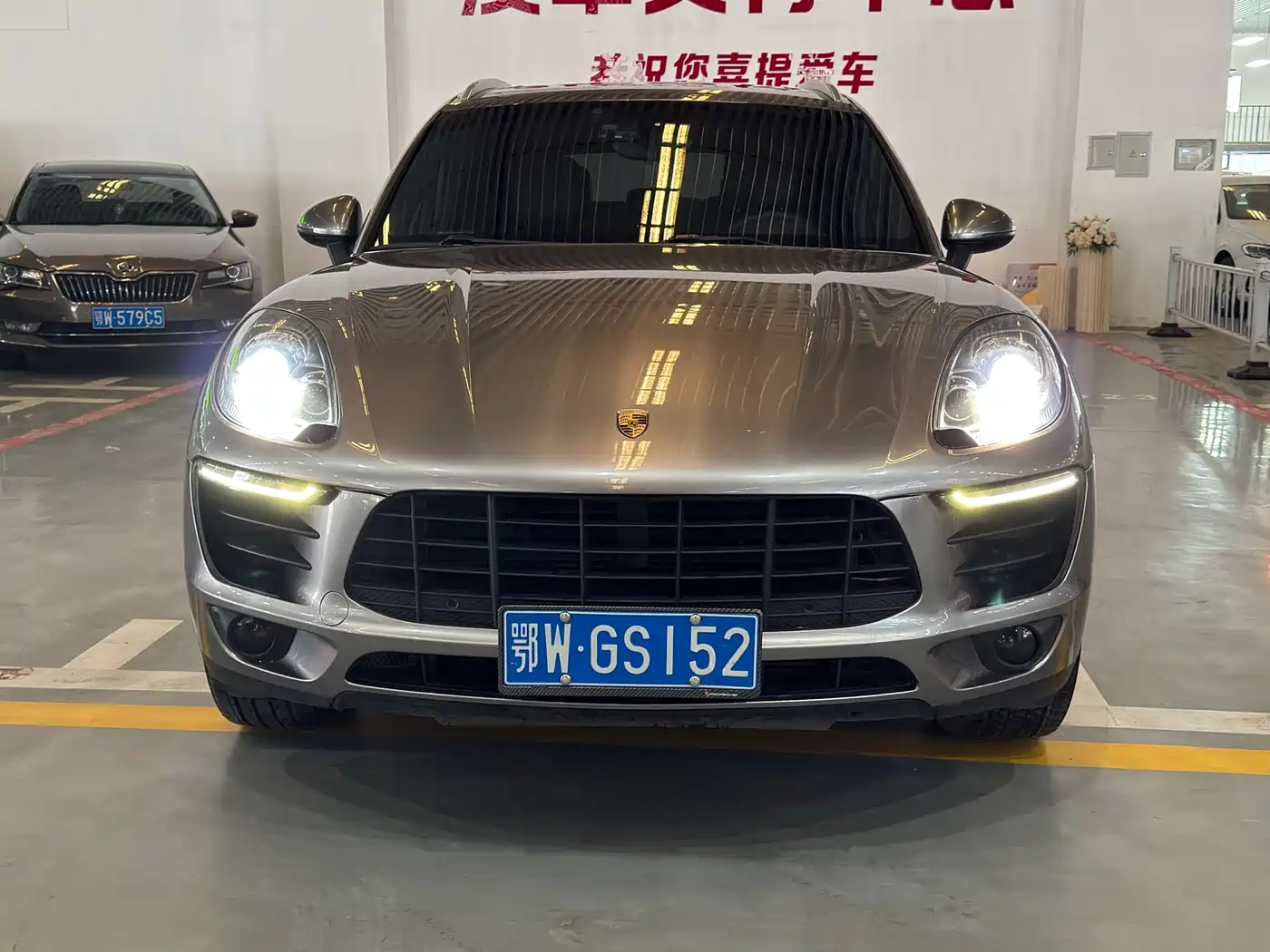 Porsche Macan 2016 Macan 2.0T фото 2