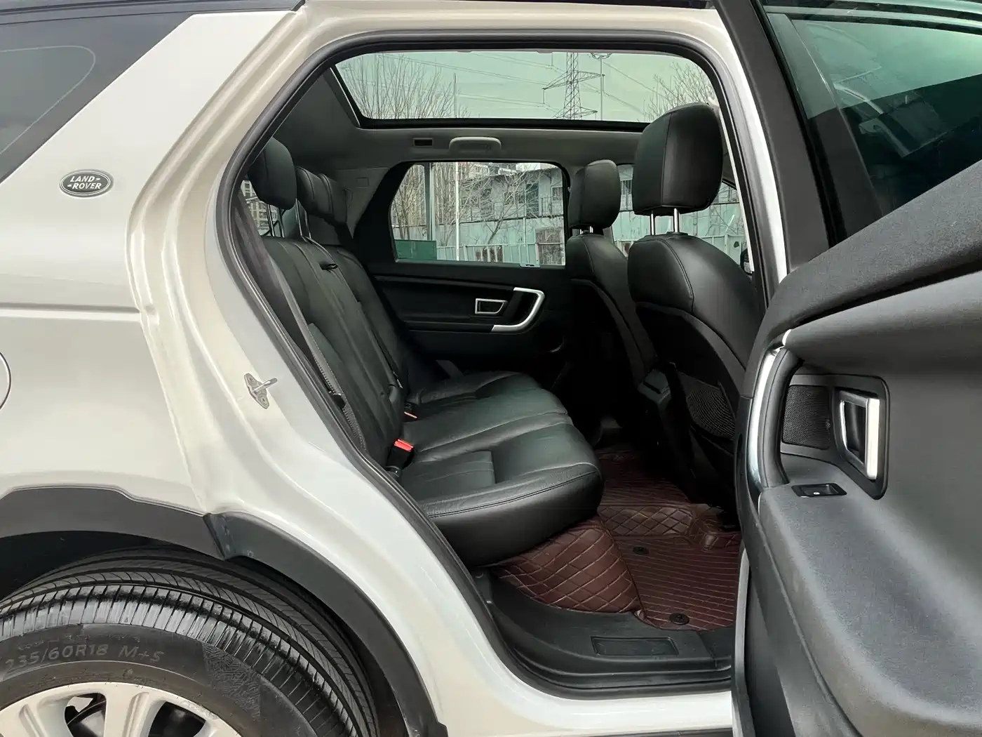 Land Rover Discovery Sport 2018 240PS SE Edition фото 15