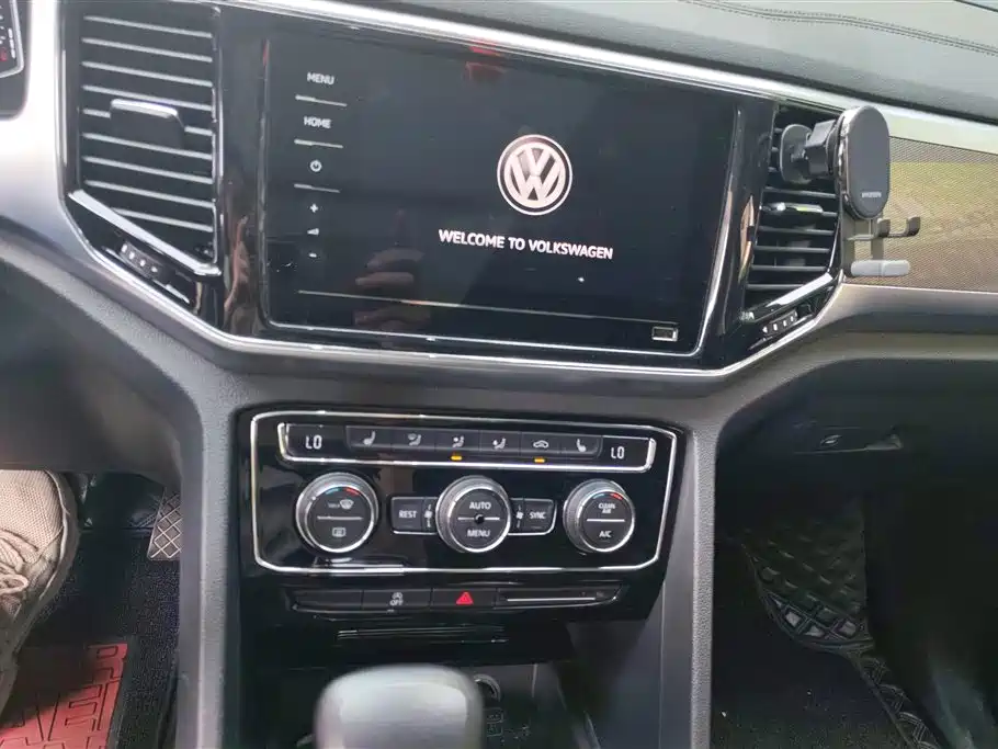 Volkswagen Teramont 2020 380TSI 4WD Luxury Edition China VI фото 12